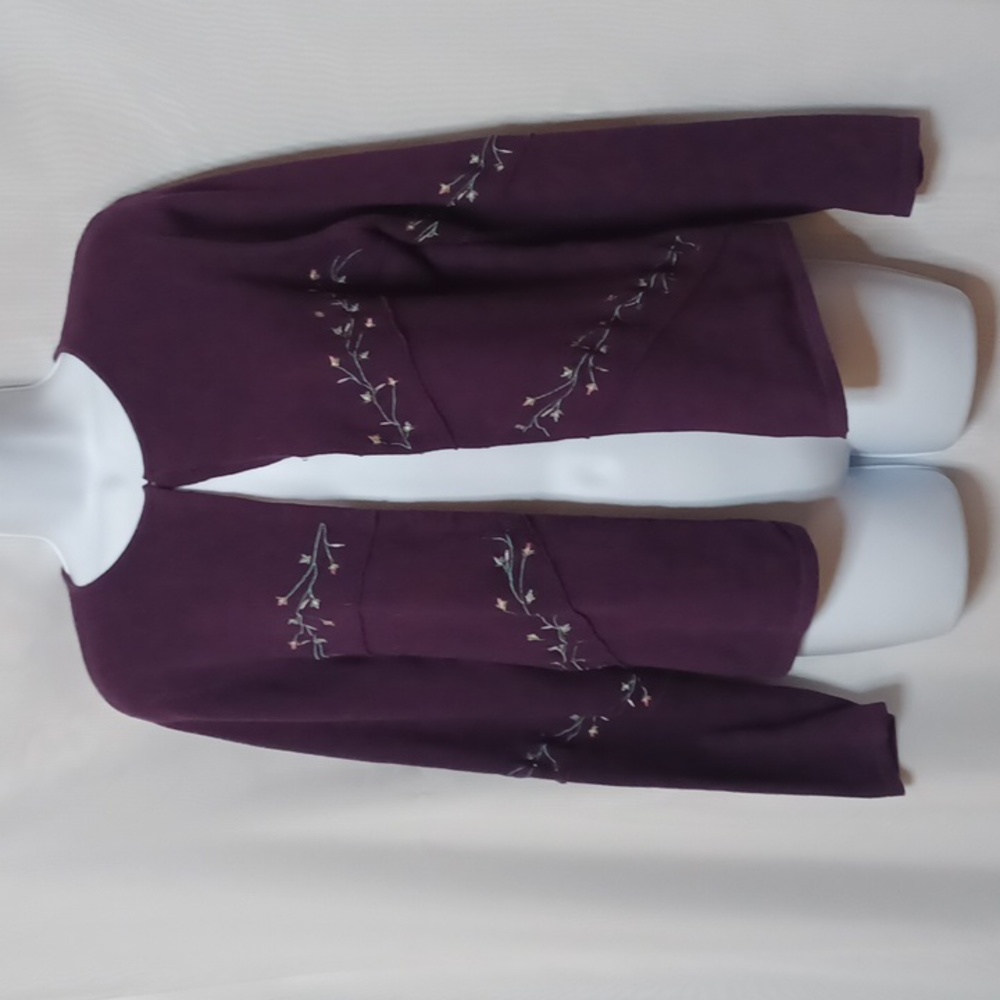 Portraits by Northern Isles Purple Embroidered Sweater. Size M